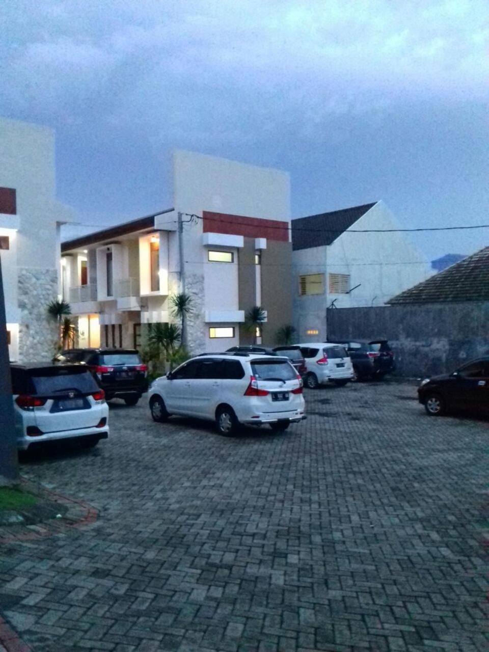Villa Town House Batu Batu  Εξωτερικό φωτογραφία